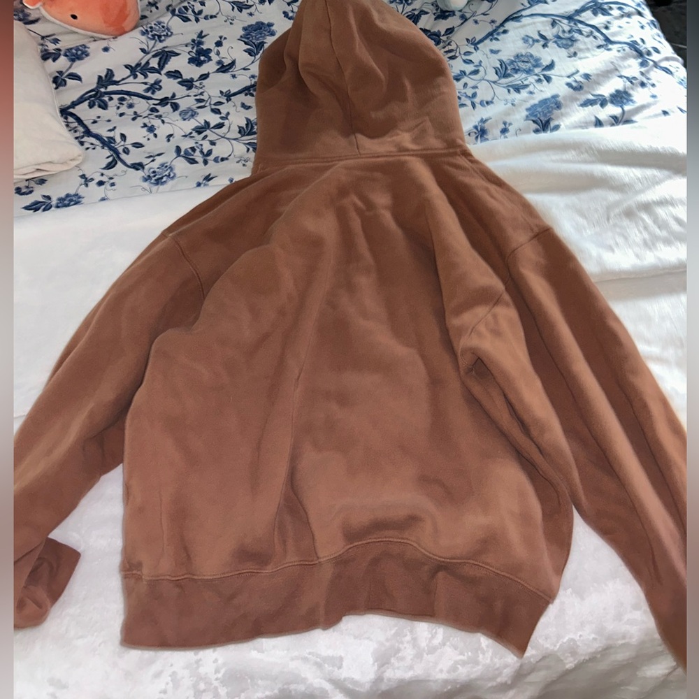 Aritzia Hoodie - Picture 2 of 7
